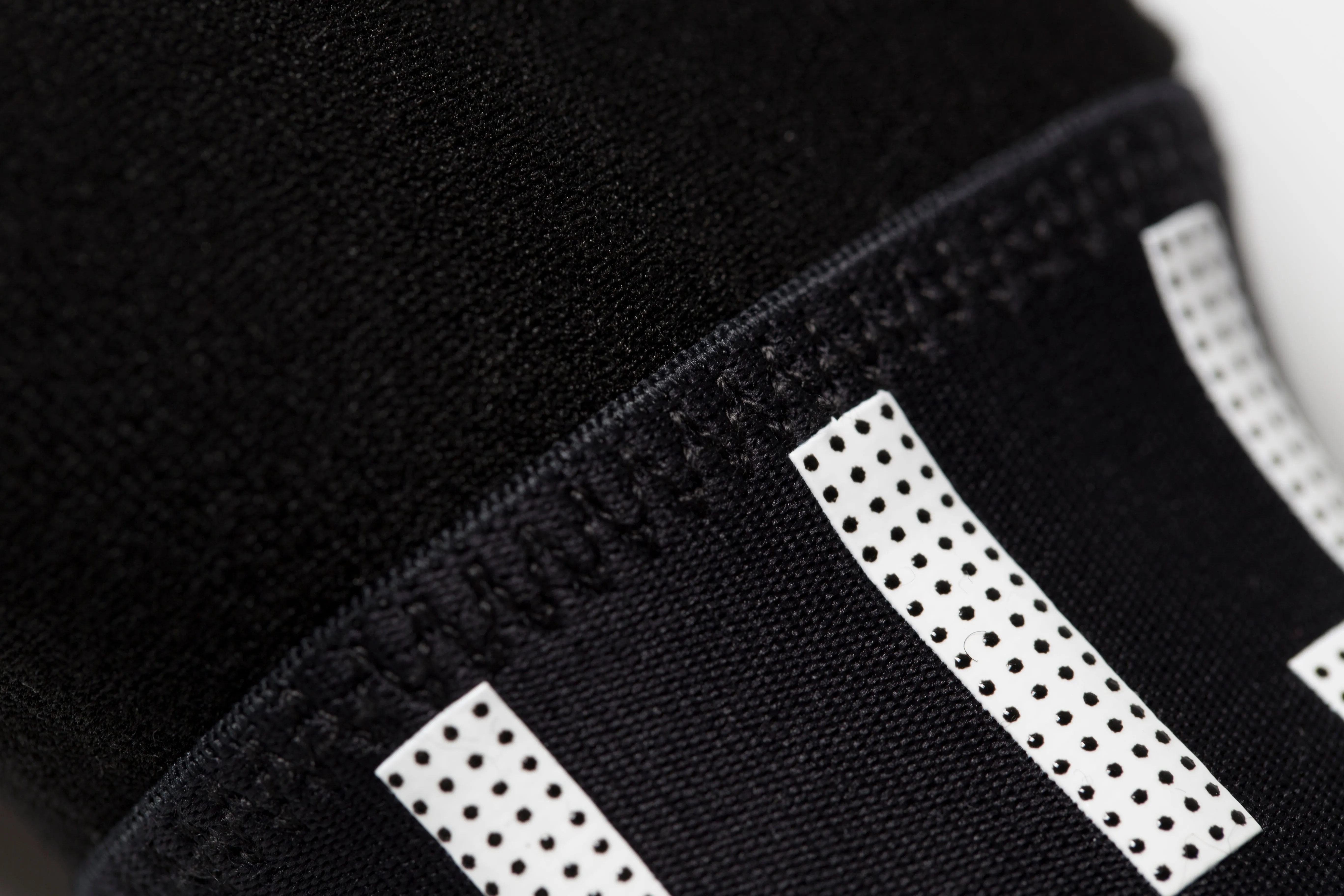 TITIKA Branded Mesh Running Gloves